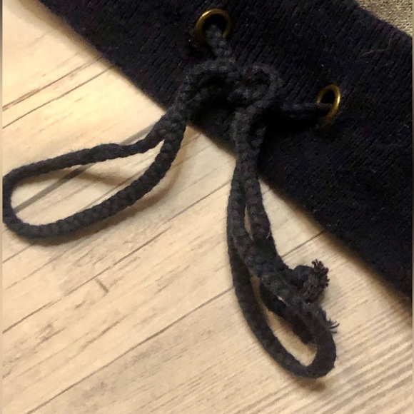 AEO Oversized Sweater Vest - Picture 3 of 5